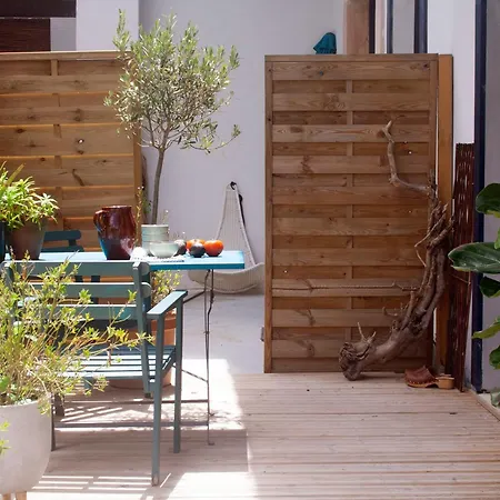 Maison Calme - Frontiere Montagne Et Δωμάτια σε οικογενειακή κατοικία